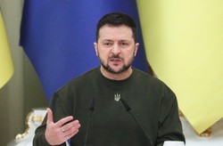 Zełenski skrytykował postawę Scholza ws. czołgów Leopard