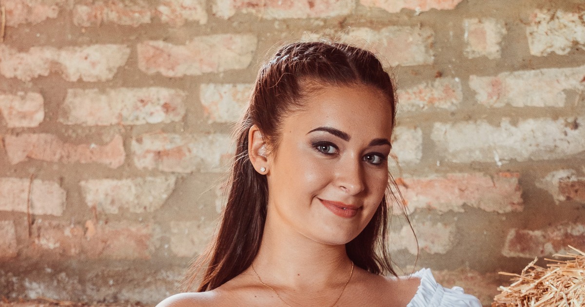 Műsorvezetői vizsgát tett Szuperák Barbara: ő segített neki – fotó