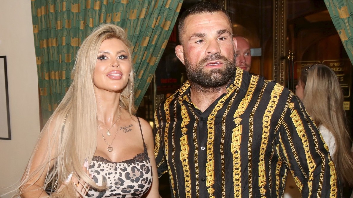 Lela a Karlos Vémolovci. 