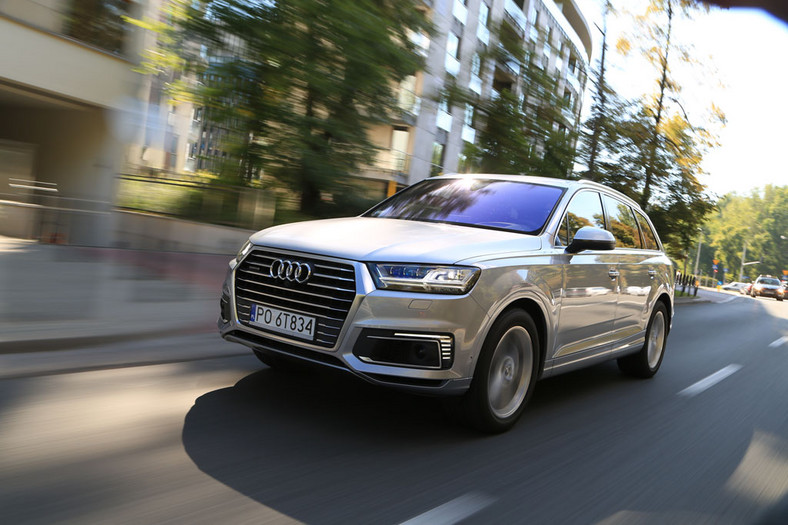 Audi Q7 e-tron - czy warto kupić hybrydę?