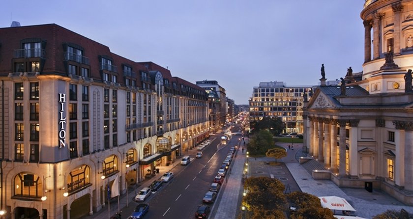 Paris, zafunduj wycieczkę wnuczkom strażaka!