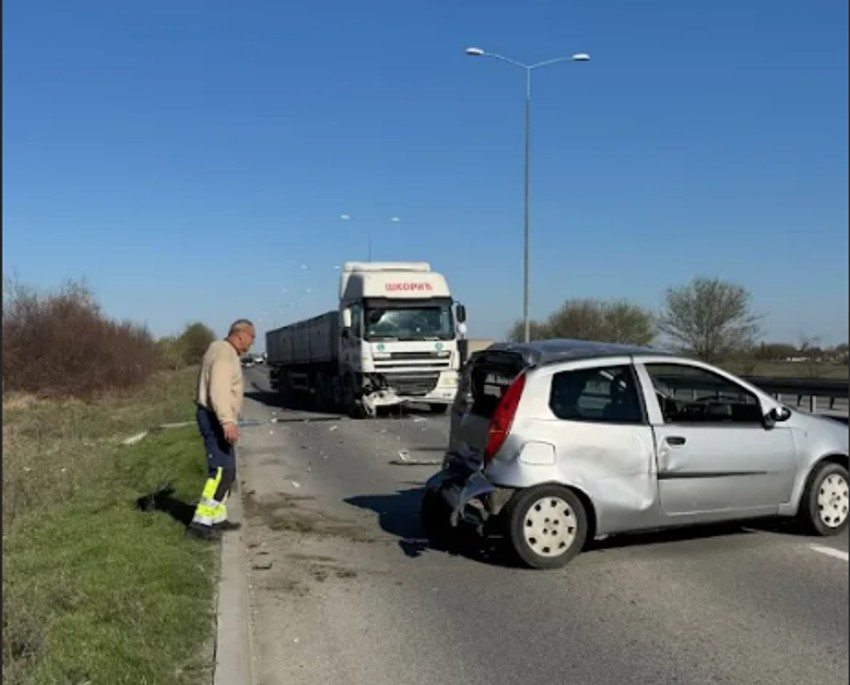 Sudar na isključenju na Pupinovom mostu u Beogradu