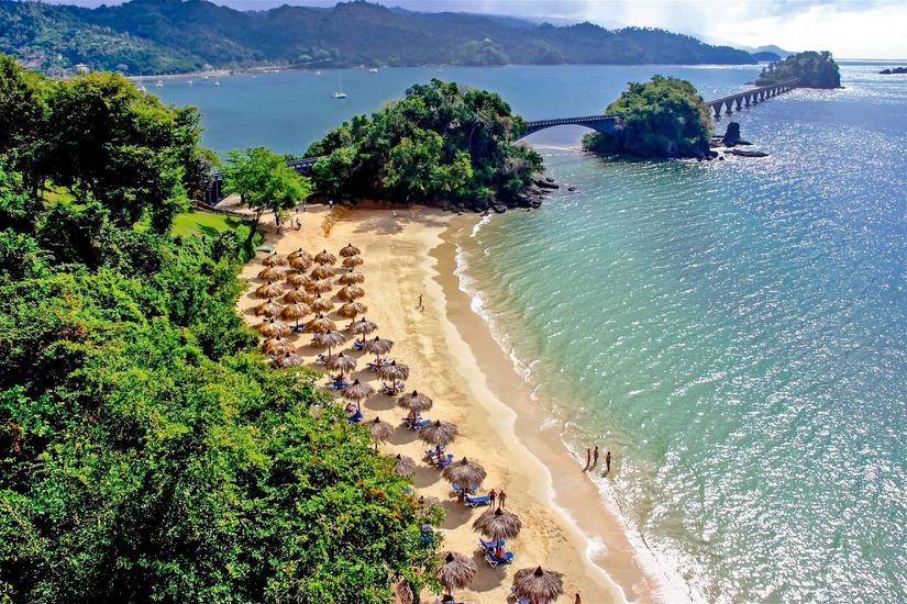 Bahia Principe Grand Cayacoa - widok na plażę