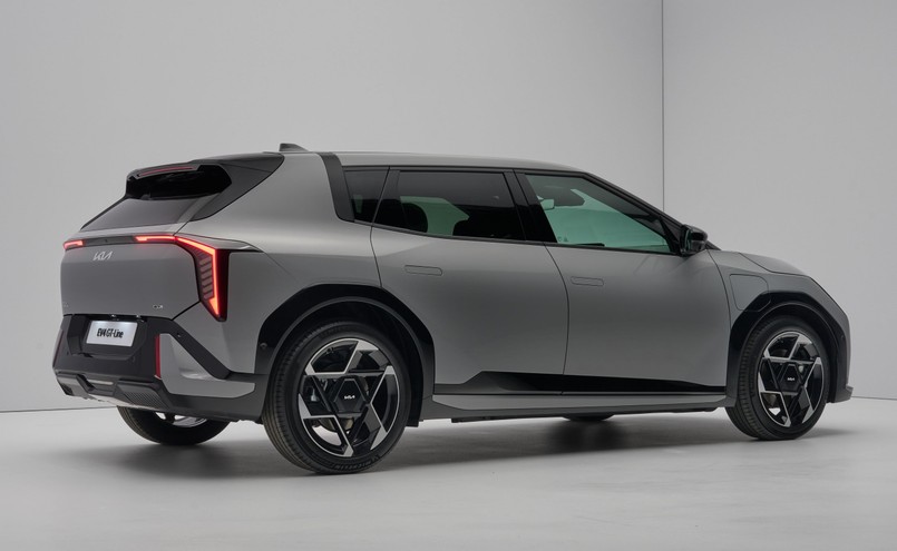Nowa Kia EV4