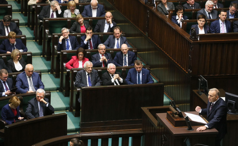 W czwartek w Sejmie odbyło się posiedzenie Parlamentarnego Zespołu ds. Obrony Polskiej Samorządności z udziałem partii opozycyjnych oraz samorządowców. Spotkanie zespołu poświęcone było polityce PiS wobec samorządów.