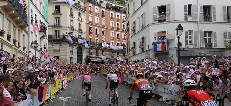 Kolarz oświadczył się na Polach Elizejskich tuż po zakończeniu Tour de France