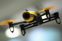 Te drony nie tylko robią zdjęcia i filmy. One tańczą w powietrzu