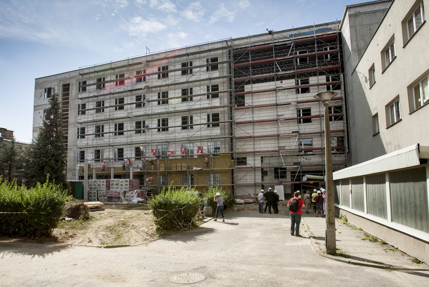 Budują szpital w Piekarach Sl.