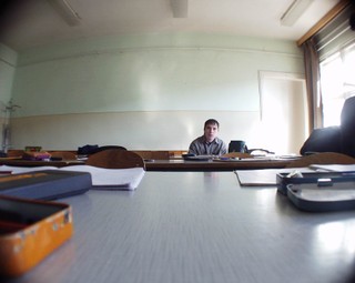 Fikcyjni uczniowie i realne straty, czyli wielkie oszustwo w prywatnych szkołach dla dorosłych