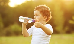 Pić czy nie pić... Woda utrudnia trawienie?