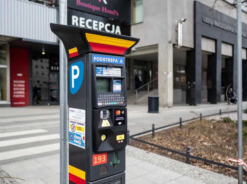 Dziś w strefie parkingowej nie było parkomatów!