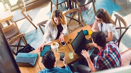 jak pokolenie z radzi sobie z finansami? co trzeci z nich nie płacić rachunków na czas [badanie]