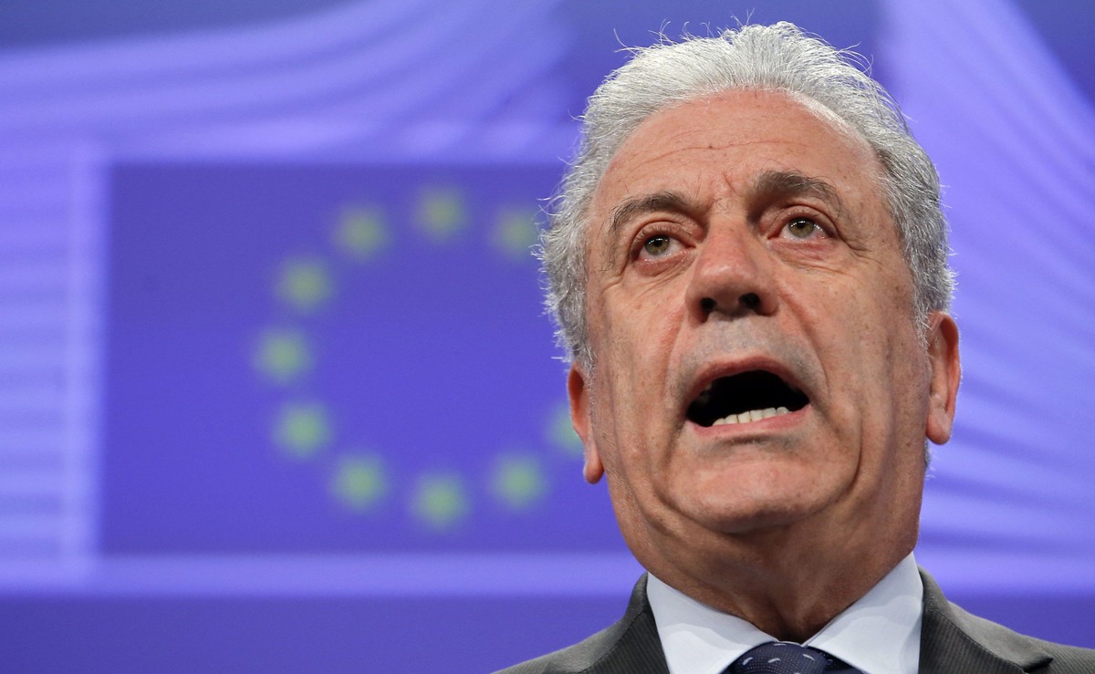 Komisarz Dimitris Avramopoulos
