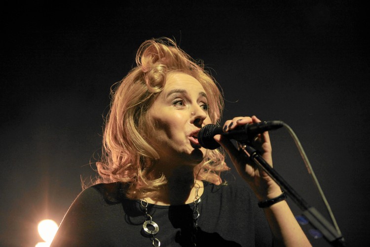 Edyta Bartosiewicz podczas koncertu w łódzkiej 'Wytwórni' (19.01.2013)