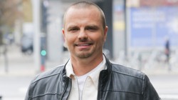 Marcin Hakiel wraca do telewizji. Gdzie go zobaczymy?