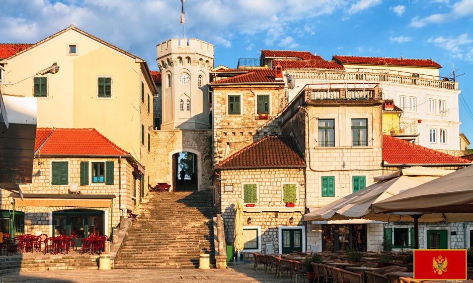 Wieża zegarowa w Herceg Novi fot. Montenegro.travel