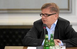 Latkowski: Rosjanie rozegrali Polskę. Od lat to zresztą robią