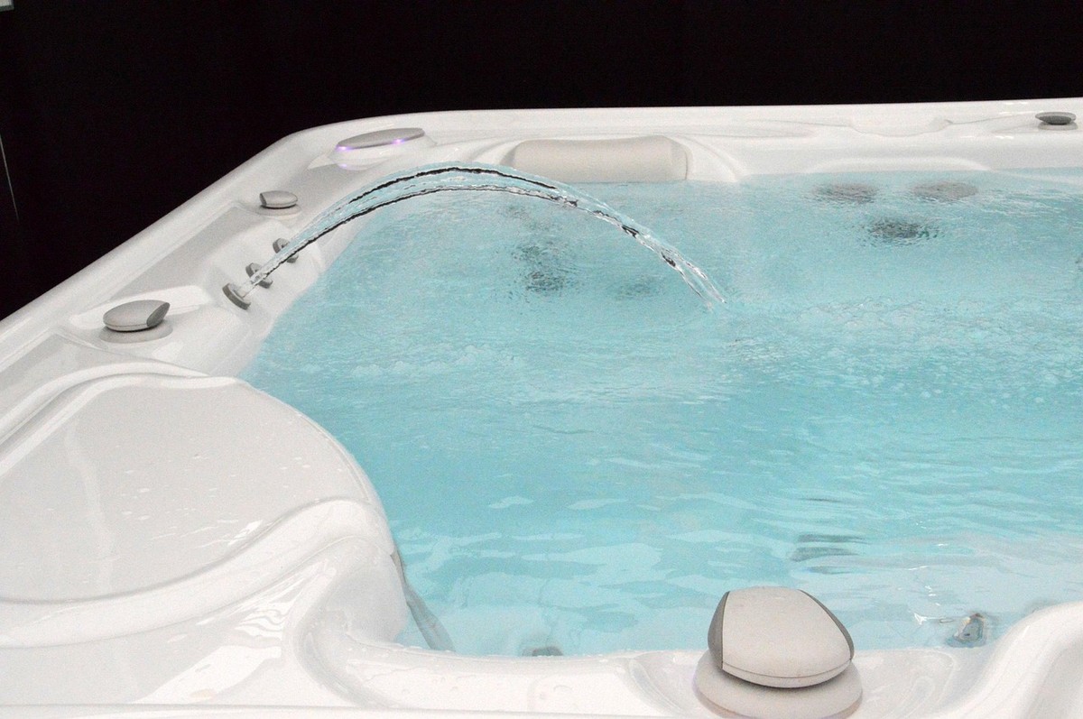 Zmarła w okropnych męczarniach po kąpieli w jacuzzi. Przerażające, co się stało z jej skórą!