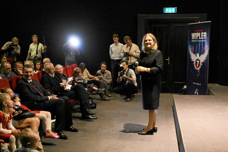 Kim jest Krystyna Pawłowicz?