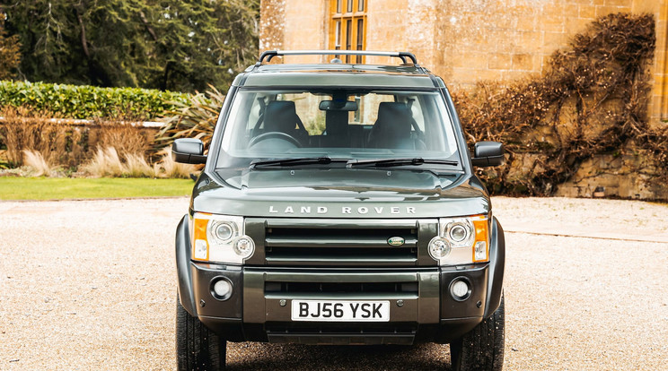 A Land Rover ugyanis emberemlékezet óta a brit királyi udvar beszállítója / Fotó: Northfoto