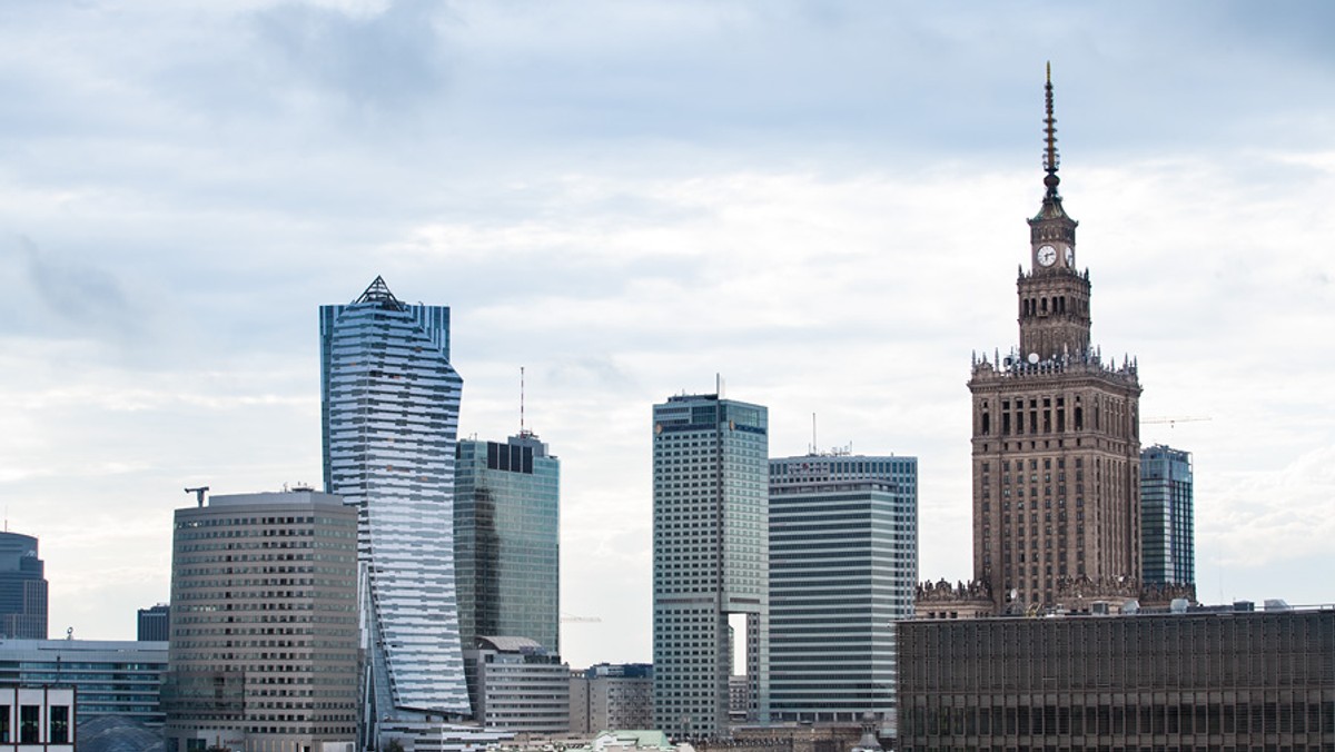 O północy, z poniedziałku na wtorek, zakończyło się głosowanie nad projektami do realizacji w ramach tzw. budżetu partycypacyjnego. Przez internet zrobiło to dokładnie 132 tys. 570 mieszkańców Warszawy. Pozostało jeszcze zliczyć głosy oddane korespondencyjnie i osobiście w urzędzie.