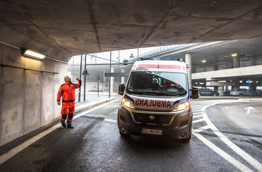 Karetki pogotowia nie wjadą na parking podziemny dworca fabrycznego