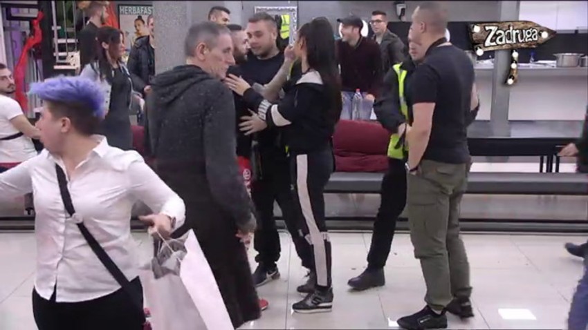 Pavle Jovanović i Ša nasrnuli jedan na drugog