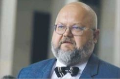 Krzysztof Andrzej Wąsowski- adwokat, doktor nauk prawnych, wykładowca akademicki, specjalizuje się w problematyce prawa gospodarczego publicznego oraz procedur administracyjnych, założyciel think tanku prawniczego Wisdom-Law- People