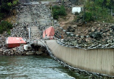 PAKISTAN-QUAKE-SASIA-BRIDGE