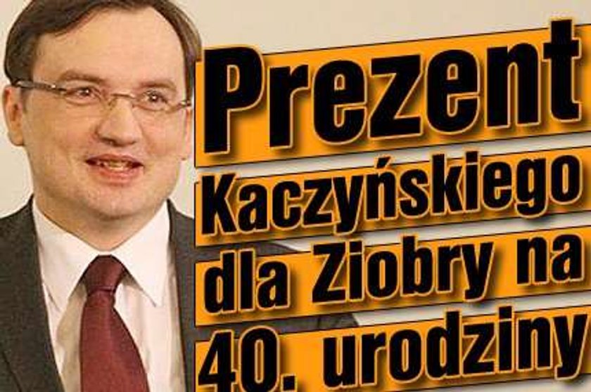 Prezent Kaczyńskiego dla Ziobry na 40. urodziny