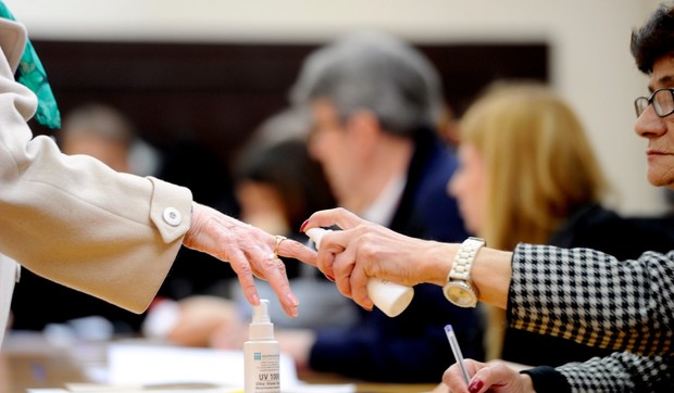 glasanje izbori05 foto RAS Srbija V. Lalić