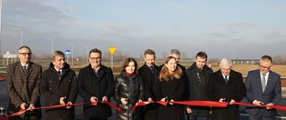 Kolejna inwestycja drogowa w woj. świętokrzyskim zakończona. Otwarto obwodnicę Nowego Korczyna