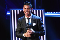 Cristiano Ronaldo najlepszym piłkarzem świata w plebiscycie FIFA!