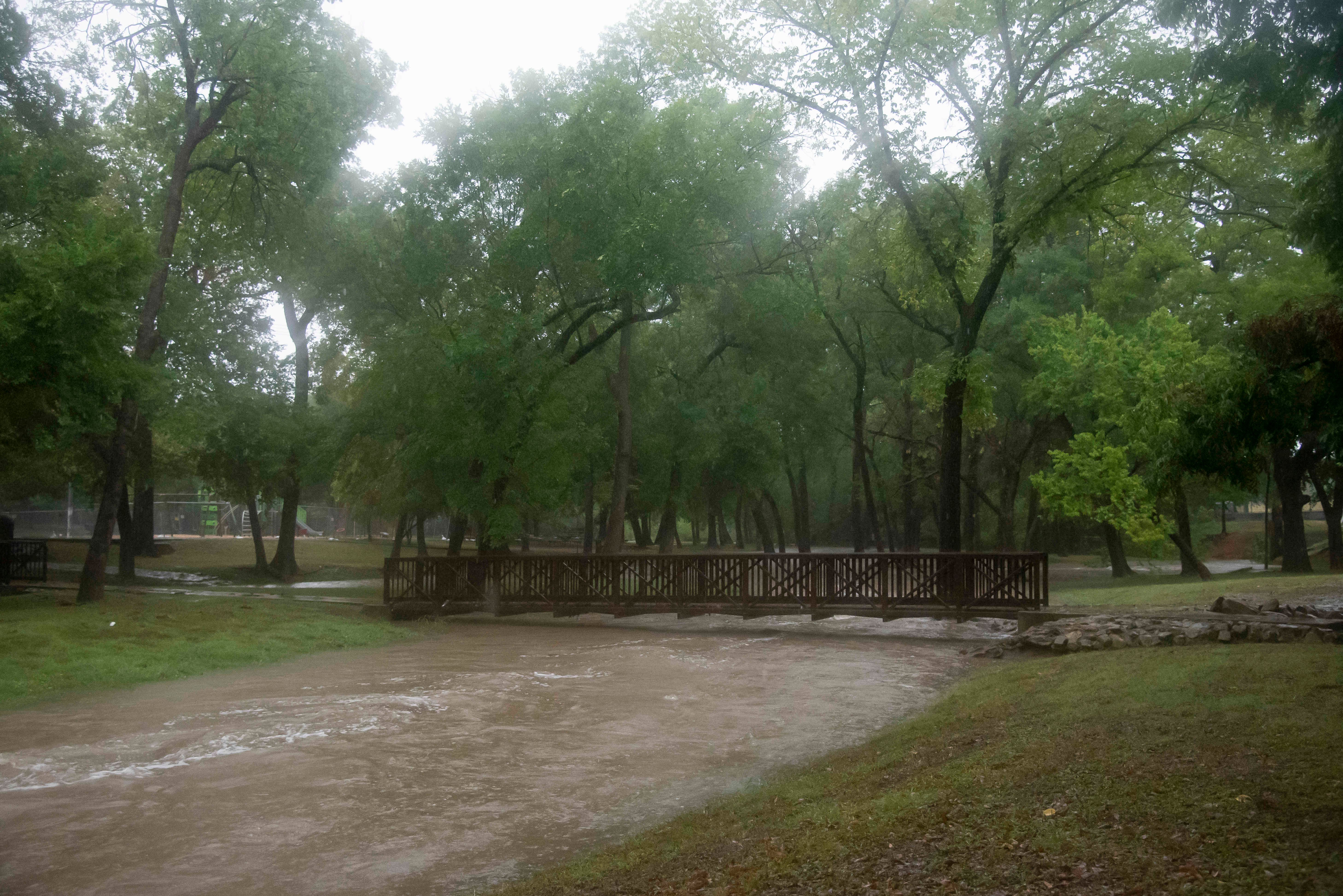 Texas: 6 muertos por inundaciones del río Guadalupe