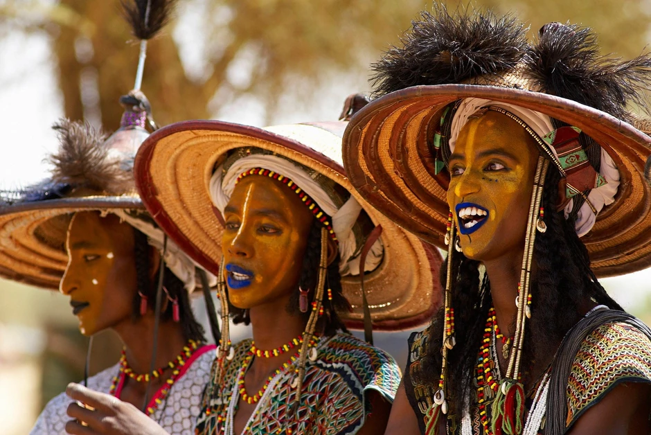 Kada novi izabranik dotakne rame žene, stvar je završena