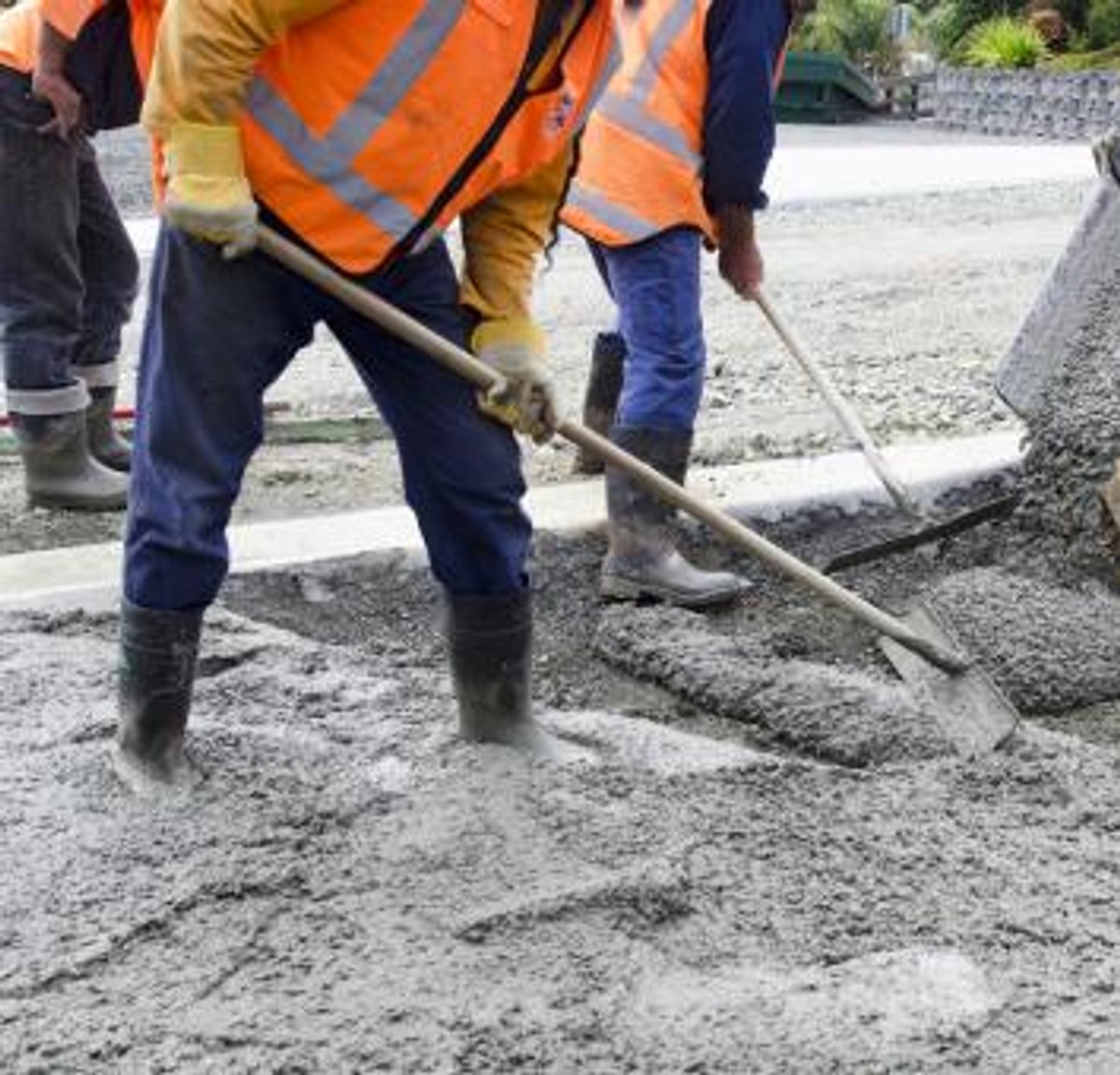 Zadanie nr 1 obejmuje odcinek Korzeńsko (bez węzła) – węzeł Widawa Wrocław o długości 14,95 km o przekroju 2x2 z rezerwą terenu pod trzeci pas ruchu w pasie rozdziału szerokości 11 m.