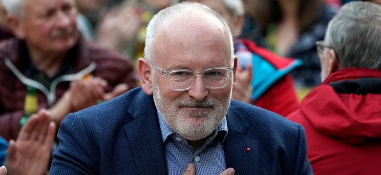 Polityczne samobójstwo Timmermansa. Świadomie zgodził się na pogwałcenie zasad [OPINIA]