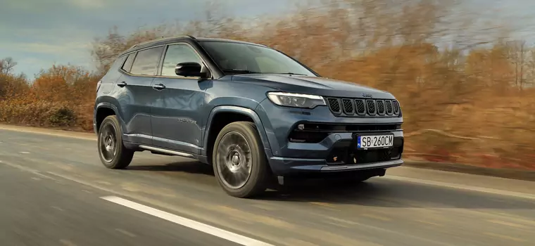 Zaskakująco szybki i oszczędny - taki jest Jeep Compass 4xe. Tak, hybryda plug-in naprawdę ma sens