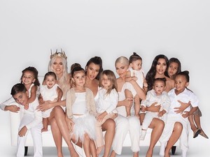 Laza 250 ezres táskával játszanak a Kardashian babák