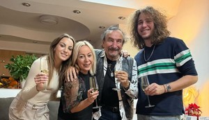 Željko Bebek sa porodicom