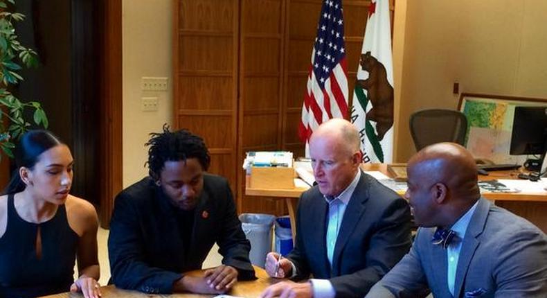 Kendrick Lamar has been honoured with the 35th Senate District’s Generational Icon Award, which was presented by him to State Senator and fellow Compton native Isadore Hall III on Monday, May 11.