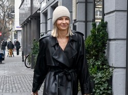 "Ale mamcia!". Edyta Pazura w bikini rozpala zmysły fanów [FOTO]