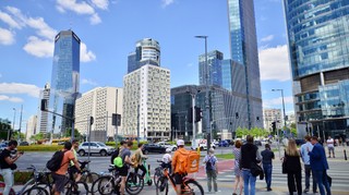 Awarie w Polsce. Nie działają banki, problemy na lotniskach [LISTA]