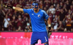 El. piłkarskiej LM. Kamil Grabara spróbuje zatrzymać Raków