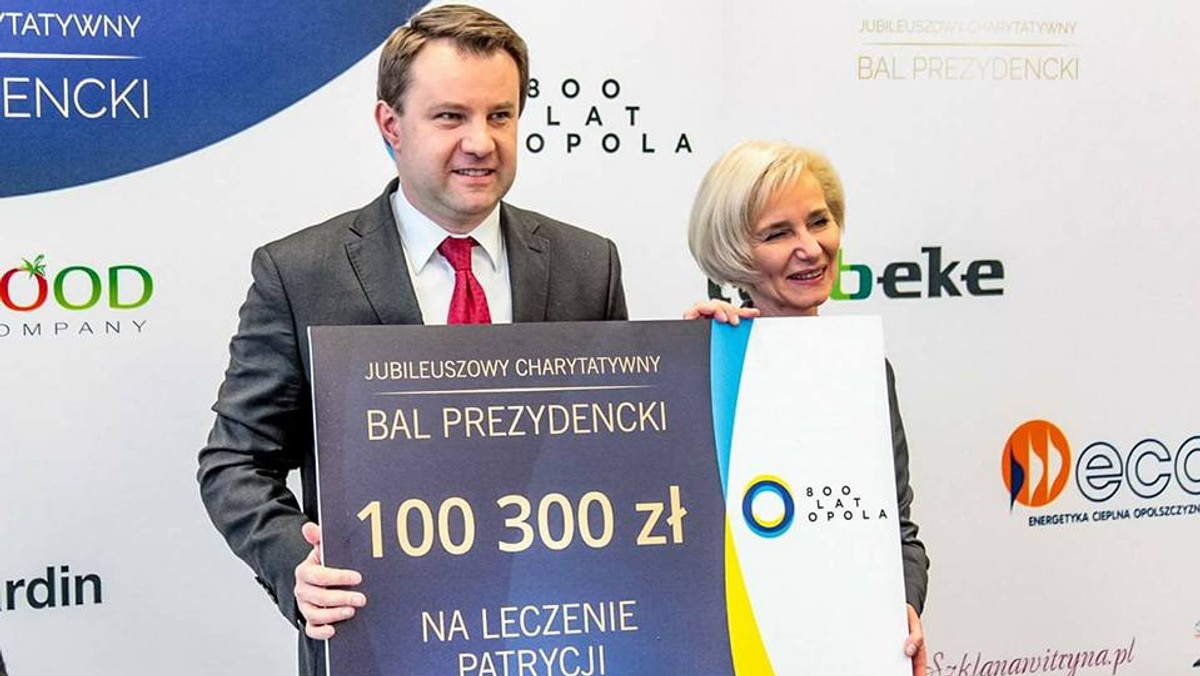 Organizatorzy i sponsorzy podsumowali Jubileuszowy Charytatywny Bal Prezydencki. Na leczenie czteroletniej Patrycji trafi 100 tys. 300 złotych. Dziewczynka, która urodziła się jako wcześniak, zmaga się z wieloma problemami zdrowotnymi.