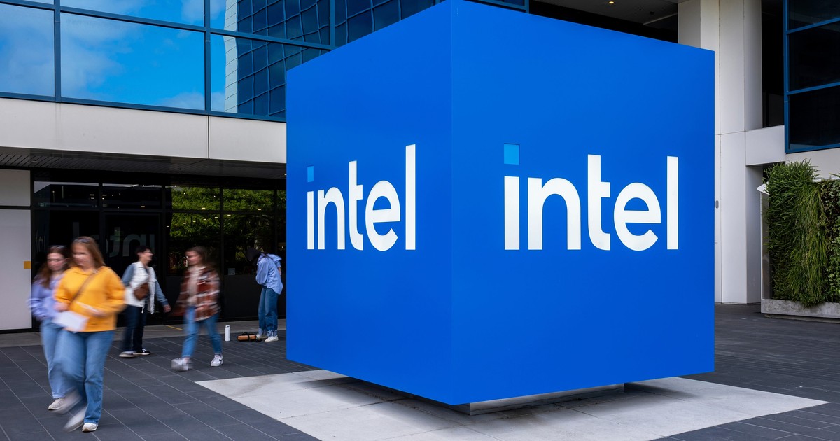 Intel stock soars most in 38 years after Nvidia reveals a $5 billion ...