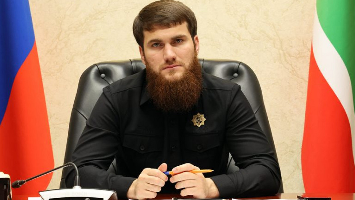 Dotychczas na czele tego ministerstwa stał bratanek Kadyrowa. Czeczeński dyktator usunął go ze stanowiska, ale zajął on inne doskonałe stanowisko, tym razem w biznesie.