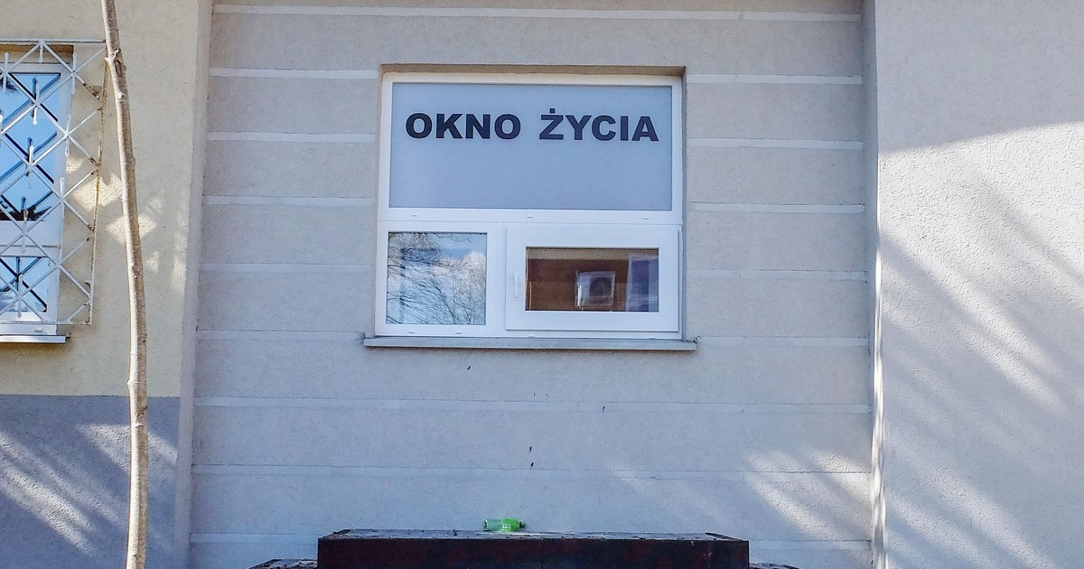 Dramat w Białymstoku: Matka podjęła tragiczny wybór – dwumiesięczna córka w Oknie Życia