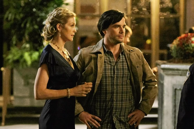 Scena iz serija "Tračara" sa Metjuom Setlom