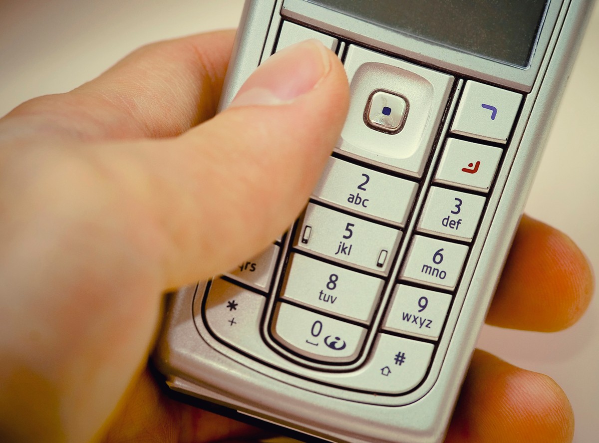 Straszą kobiety pornozdjęciami